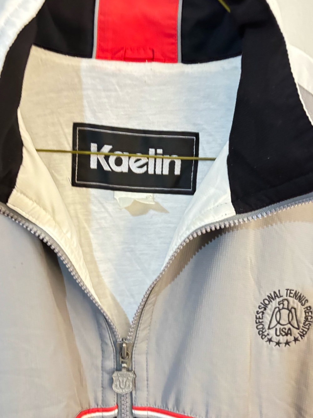 Vintage Kaelin Grey Men’s Proffessional Tennis Registry Jacket. - Picture 2 of 4